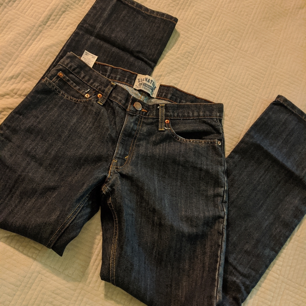 NWOT Levi's Signature Straight Leg Jeans